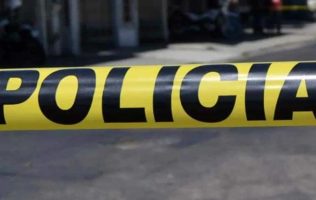 Hallan cuerpo envuelto en cobijas en paraje de Temascalapa