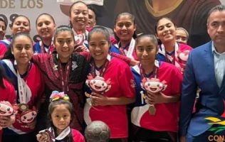 Consiguen chicas de escuela-hogar oro en Handball
