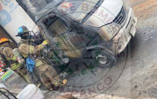 Incendio en camioneta de Zumpango
