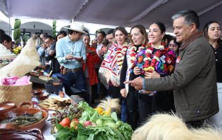 Festejan día de la gastronomía con pato en chile verde en Ixtlahuaca