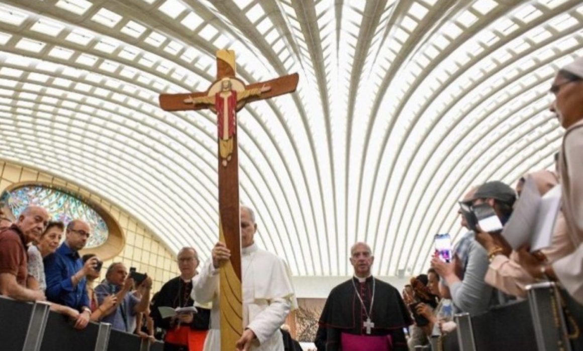 La pobreza más grave es no conocer a Dios, afirma León Catorce