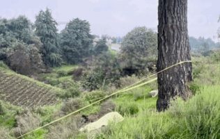 Localizan cuerpo sin vida de fémina en predios de Atlautla
