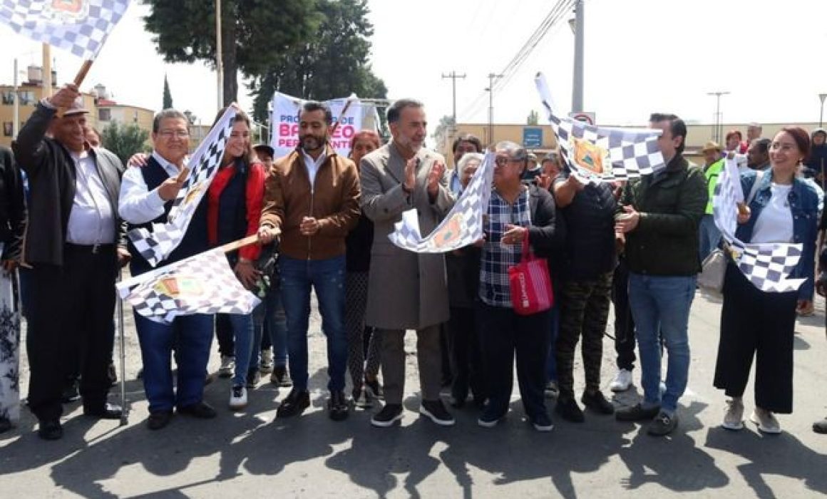 Elimina Fernando Flores miles de baches en Metepec con plan intensivo