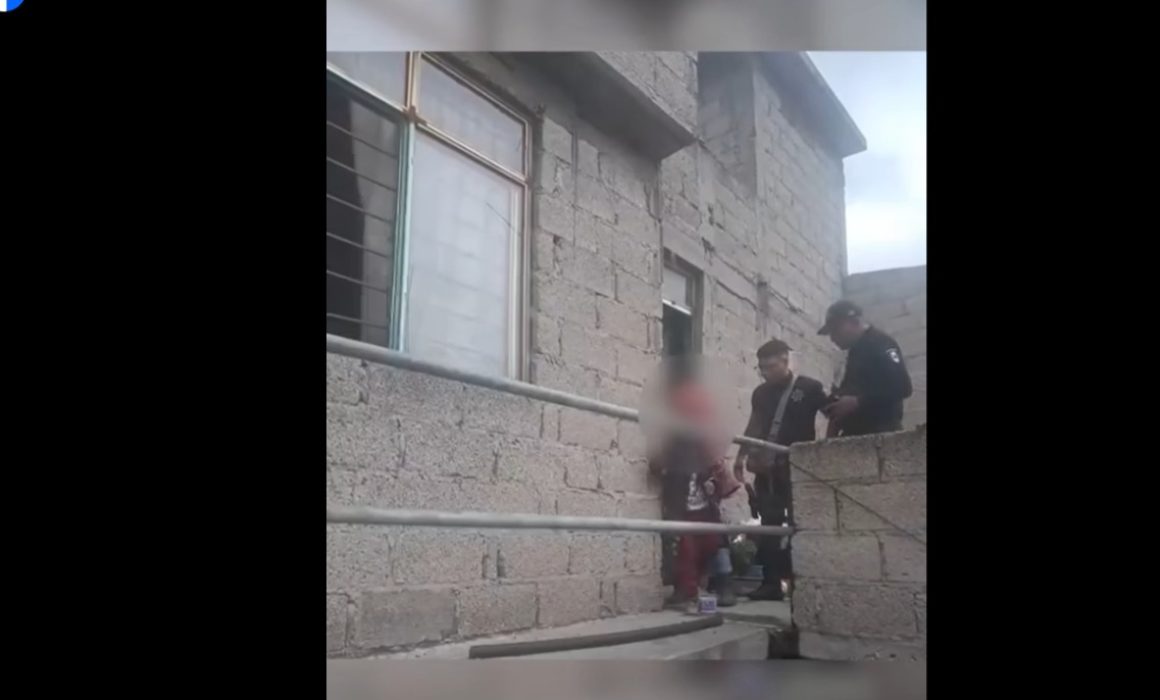 Rescatan a mujer en Ecatepec