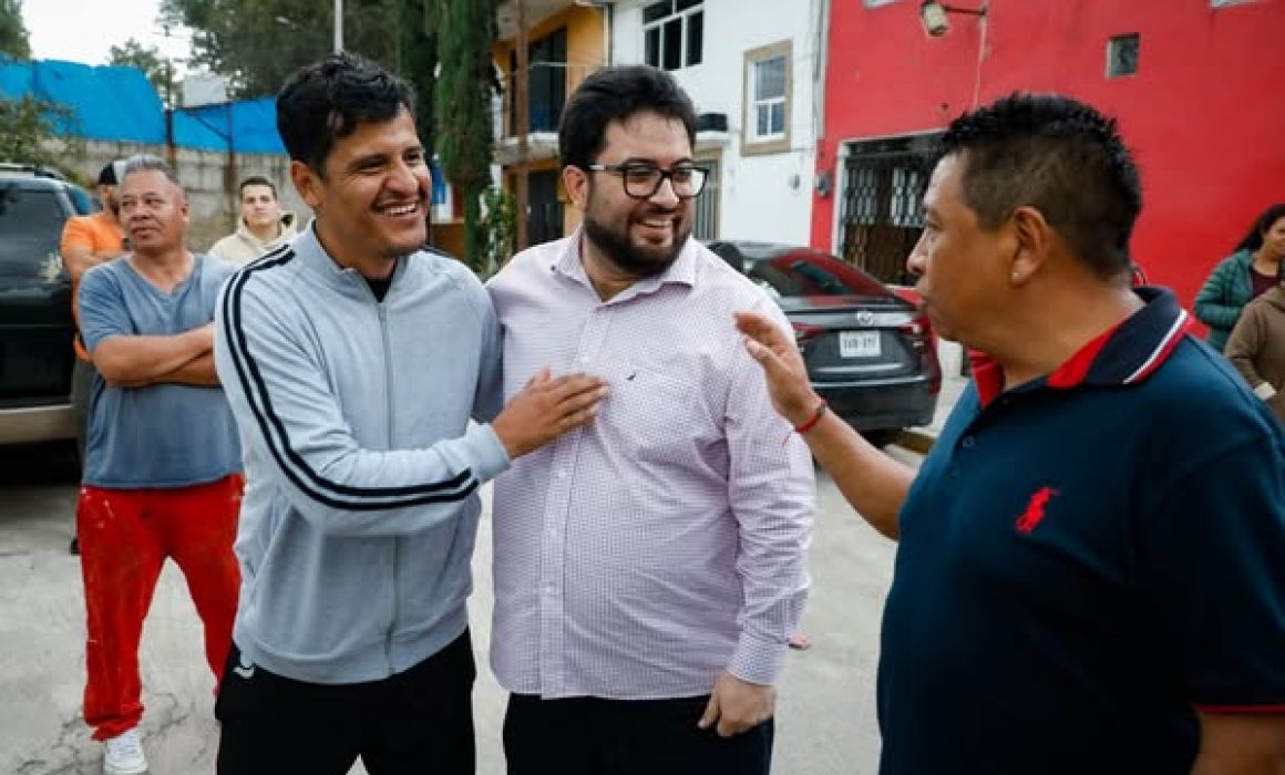 Entrega Isaac Montoya ayuda material a afectados de San Rafael