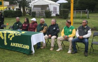 Dedican Potros Toluca campo a un grande