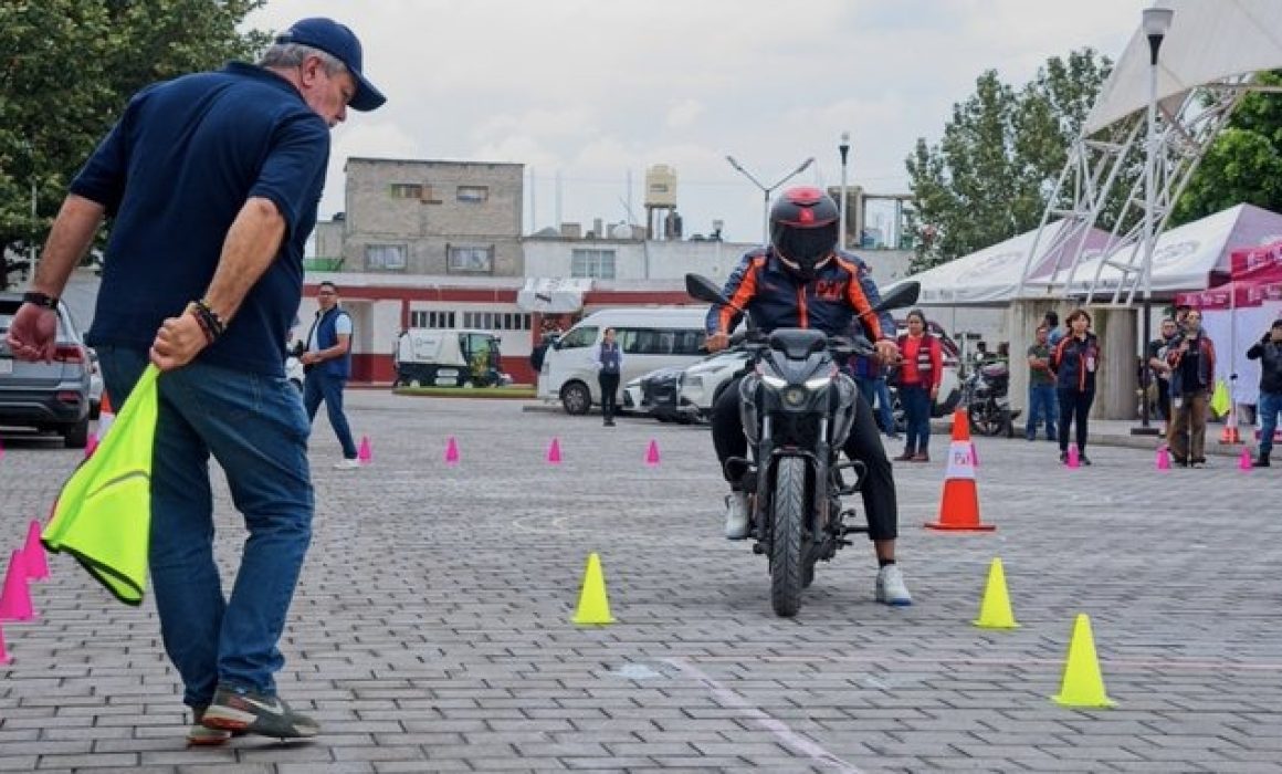 Refuerzan acceso a certificación para motociclistas en Tlalnepantla