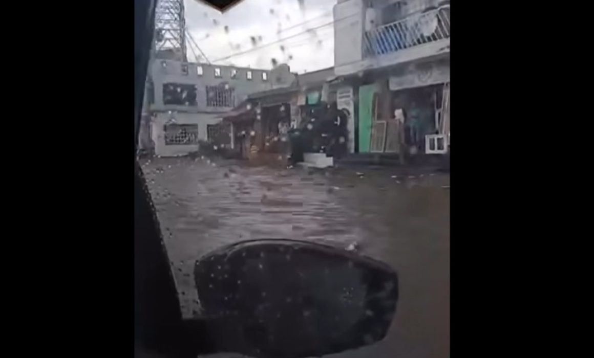 Reportan inundaciones en Ecatepec pese al operativo tormenta