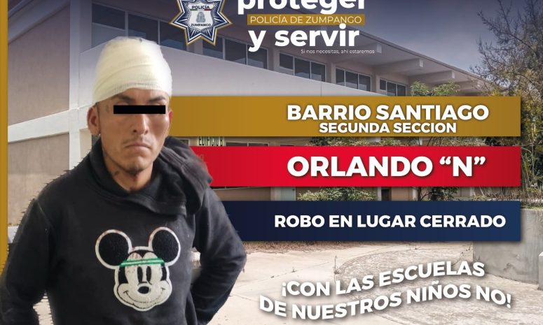 Sorprenden a delincuente sustrayendo mobiliario de escuela en Zumpango