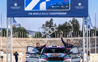 Triunfa piloto mexicano en Grecia