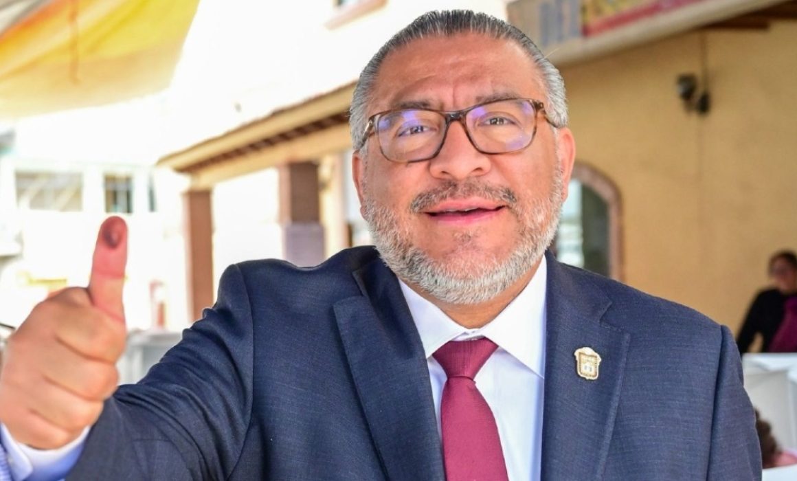 Acuden a las urnas la élite política del Estado de México