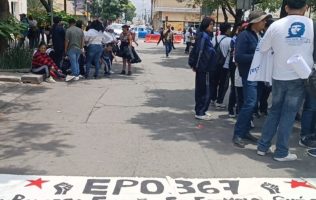 Exigen estudiantes de Chalco atienda Abigail Sánchez sus demandas