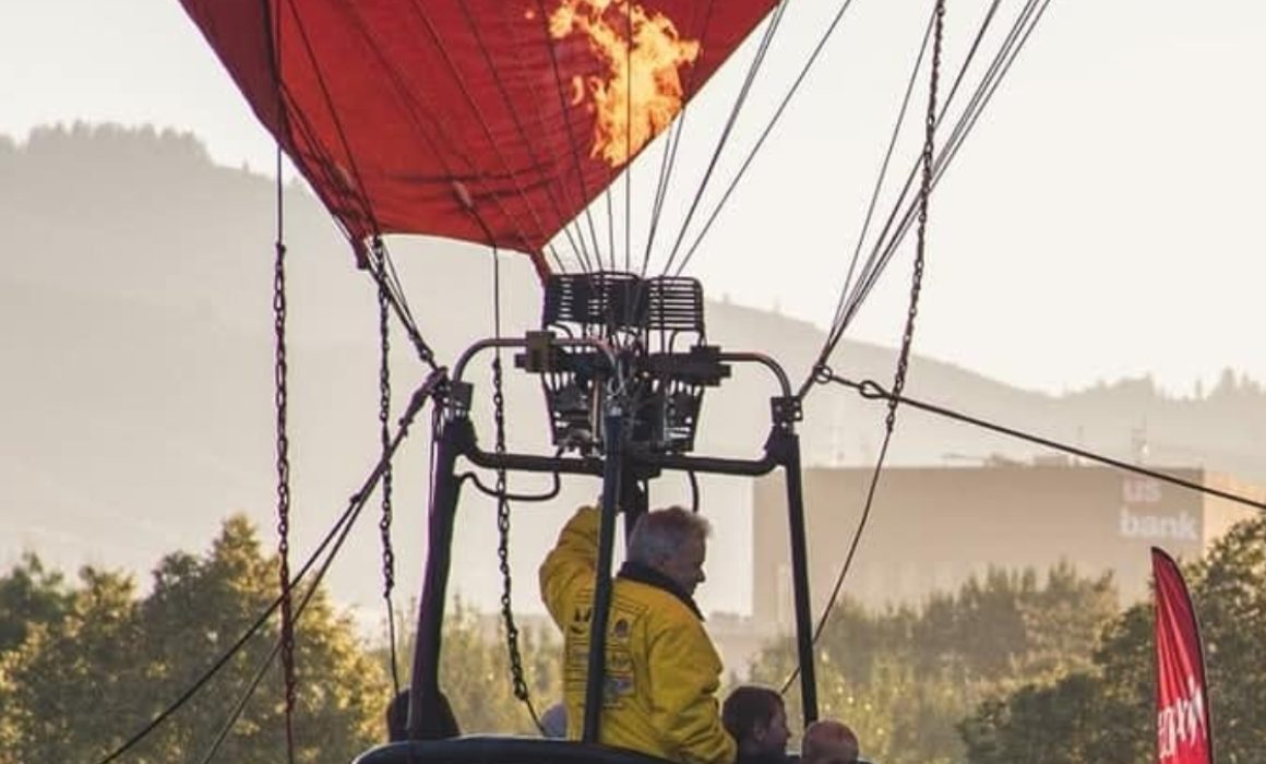 Aterrizaje forzoso de globo en Acolman moviliza a cuerpos de emergencia