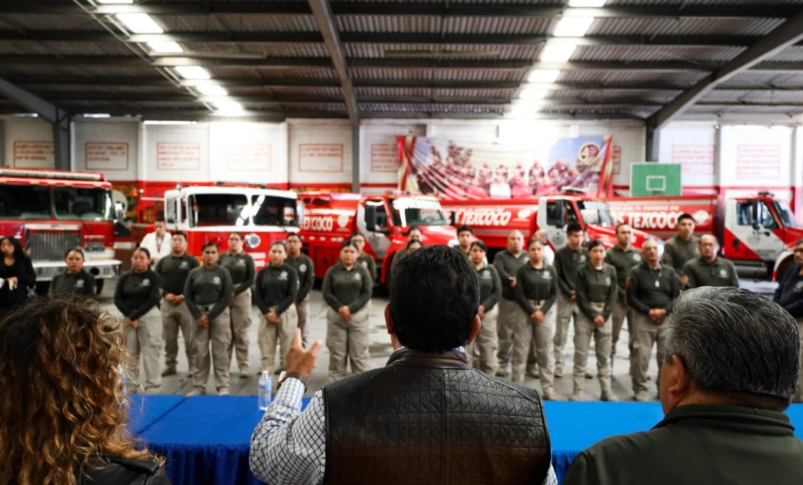 Da Gobierno de Texcoco bono económico a personal de Servicio Público
