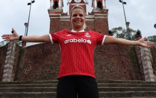 Refuerza Toluca Femenil con leyenda francesa
