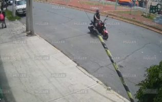 Asaltan a estudiante afuera de la prepa #115 en Ecatepec