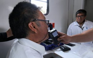 Arrestan a ruletero en estado de ebriedad