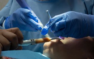 Fortalece ISSEMYM salud bucal y lenguaje en pacientes con Síndrome de Down
