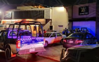 Sujetos roban cafetería en Tecámac