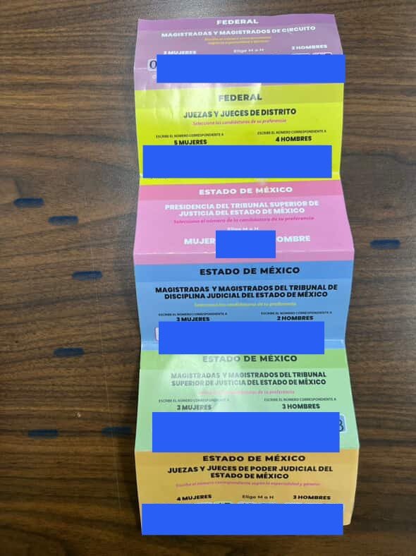 Venden acordeones en Tlalnepantla