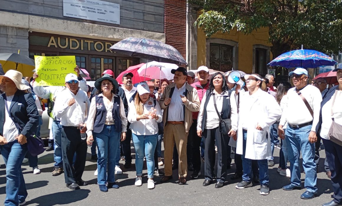 Alzan la voz trabajadores del sector salud de IMSS Bienestar en Toluca