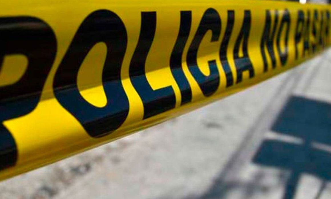 Amanece cuerpo con mensaje intimidatorio en Tejupilco 