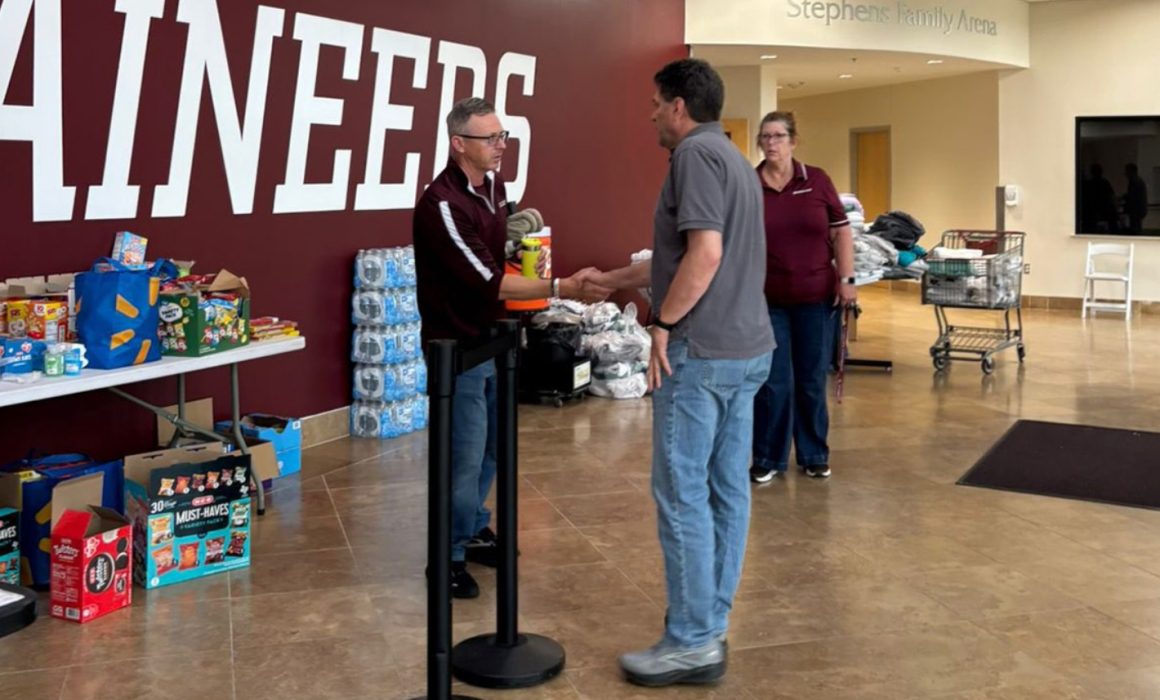 Atiende consulado a mexicanos afectados por inundaciones Texas