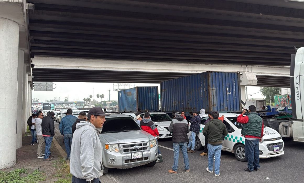 Cierran acceso a la CDMX transportistas mexiquenses