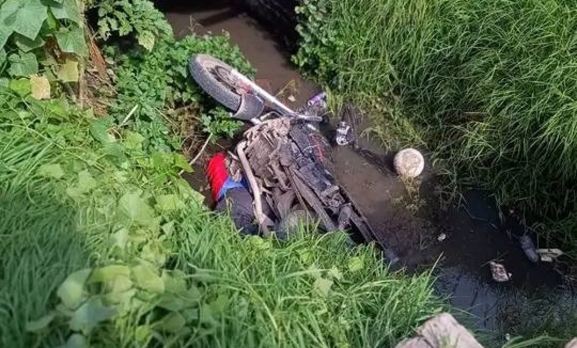 Cae a una zanja y pierde la vida en Toluca