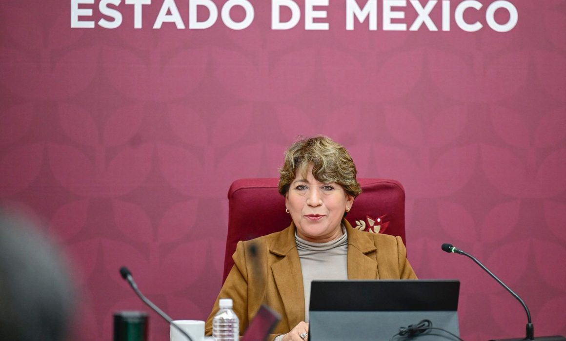 Celebra Delfina Gómez entrega pareja de recursos a todos los alcaldes