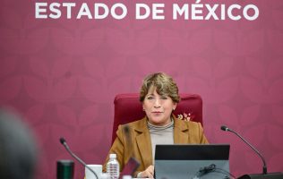 Celebra Delfina Gómez entrega pareja de recursos a todos los alcaldes