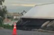 Choca tráiler y se sale del camino en la México-Cuautla