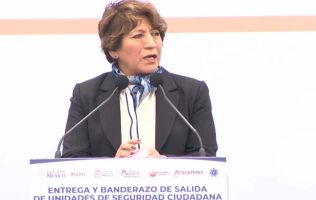 Delfina Gómez entrega patrullas en Ecatepec