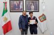 Delfina Gómez entrega becas por excelencia académica