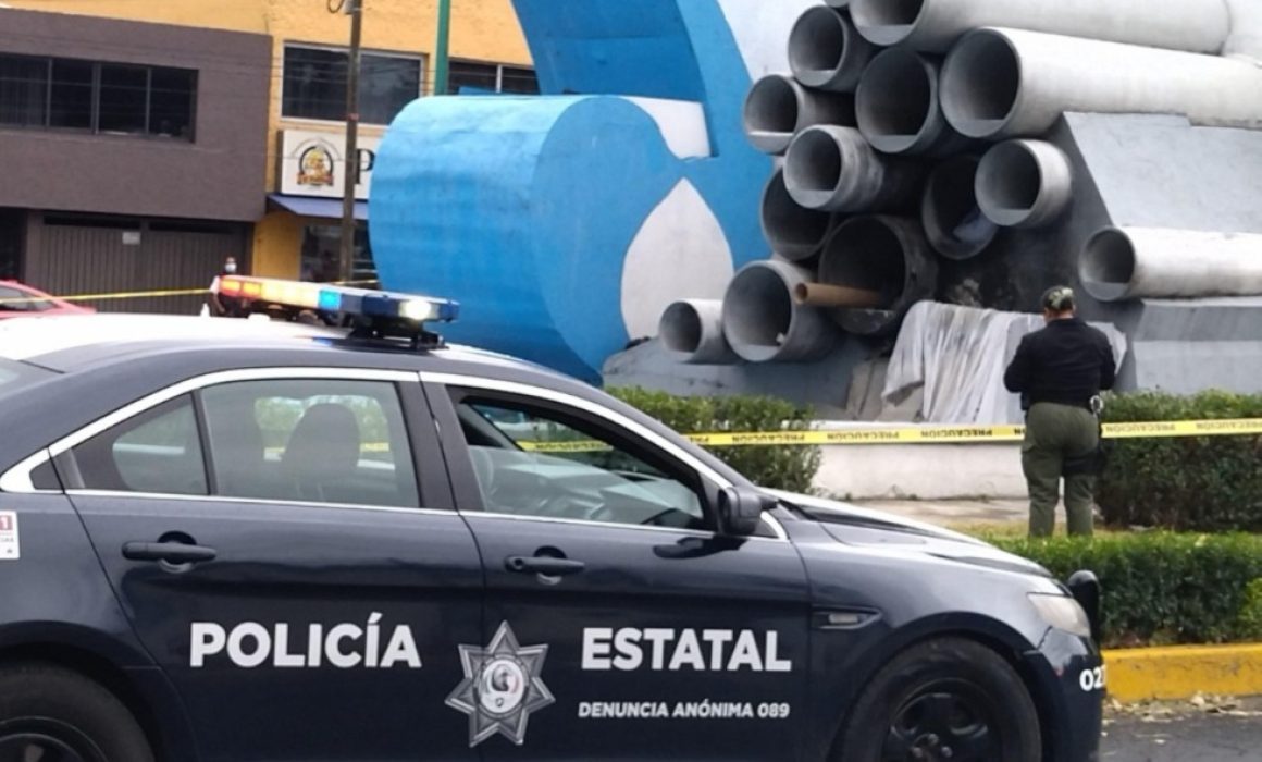 Descubren a un hombre sin vida en fuente de Toluca