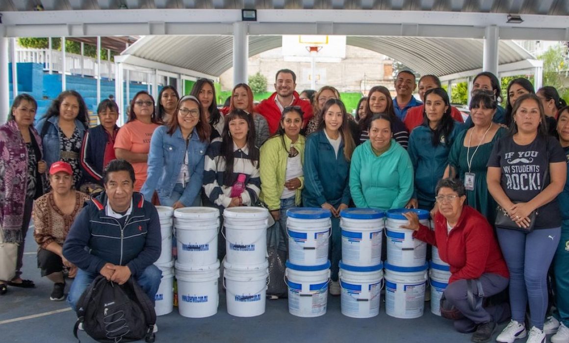 Entregan apoyo para rehabilitar primaria en Naucalpan