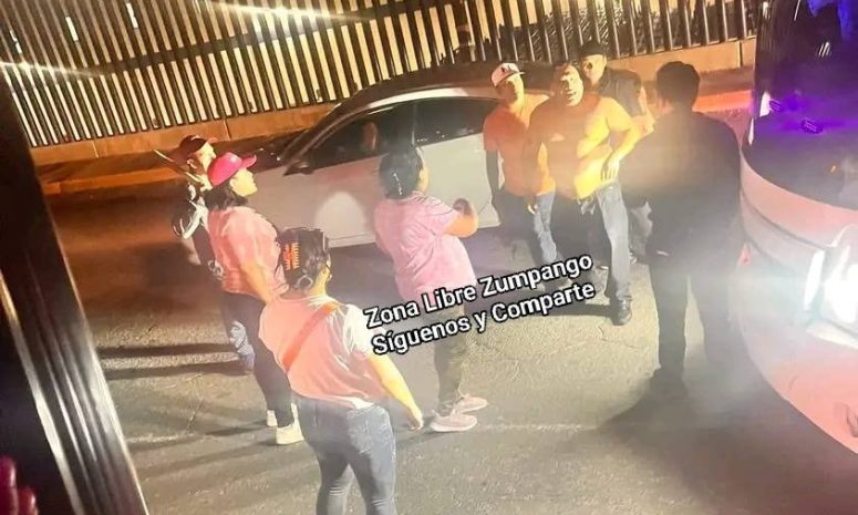 Desatan batalla campal choferes en la Méx-Qro