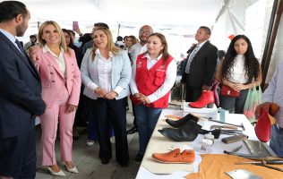 Impulsan productores mexiquenses la venta de calzado en Huixquilucan