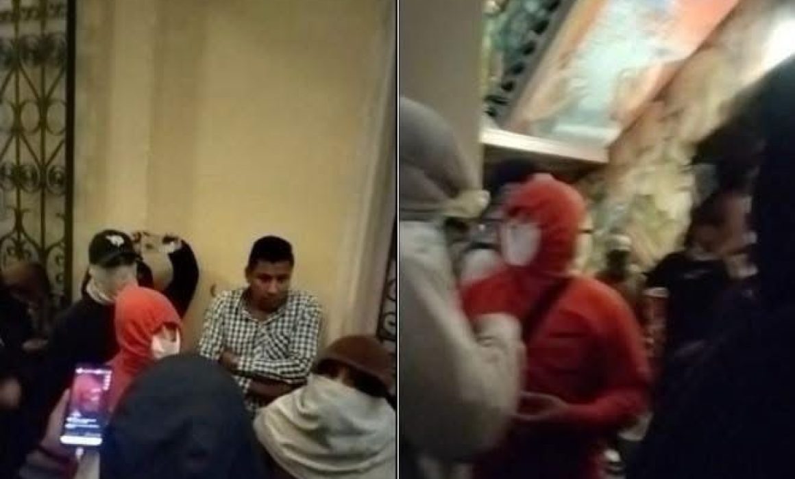 Irrumpen de manera violenta a rectoría para sacar a alumnos del Enjambre