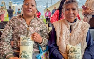 Inaugura Erika Olea nueva Lechería en Tlacomulco