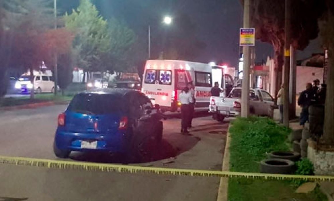 Localizan a hombre sin vida al interior de un automóvil en Chalco