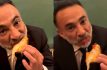 Ofrece Fernando Flores frijoles al pueblo mientras el goza de comida italiana