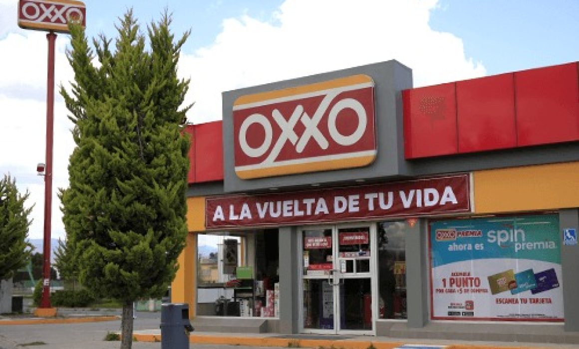 Roban 100 mil pesos de tienda Oxxo en Tenango del Aire