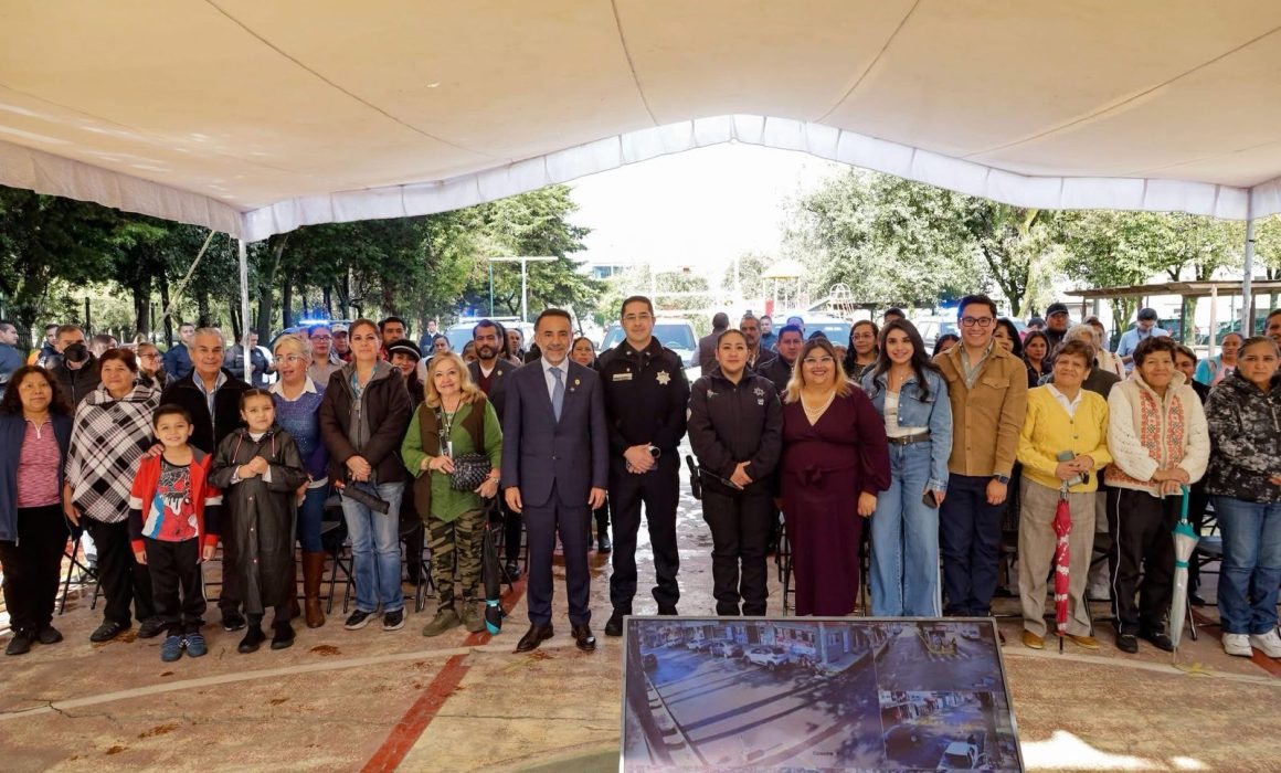 Refuerzan seguridad en Metepec con entrega de vehículos