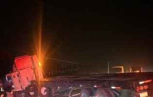 Reportan cierre en carretera Los Reyes Zacatepec por accidente vial
