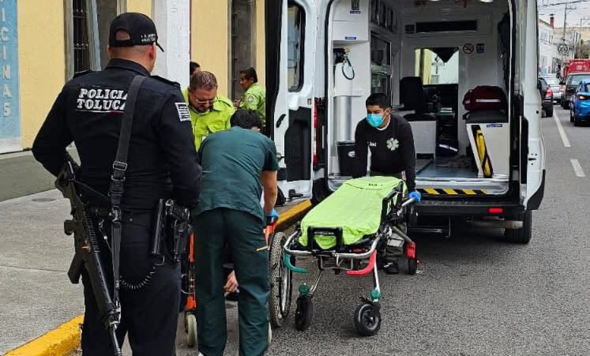 Rescatan a menor en cine de Toluca