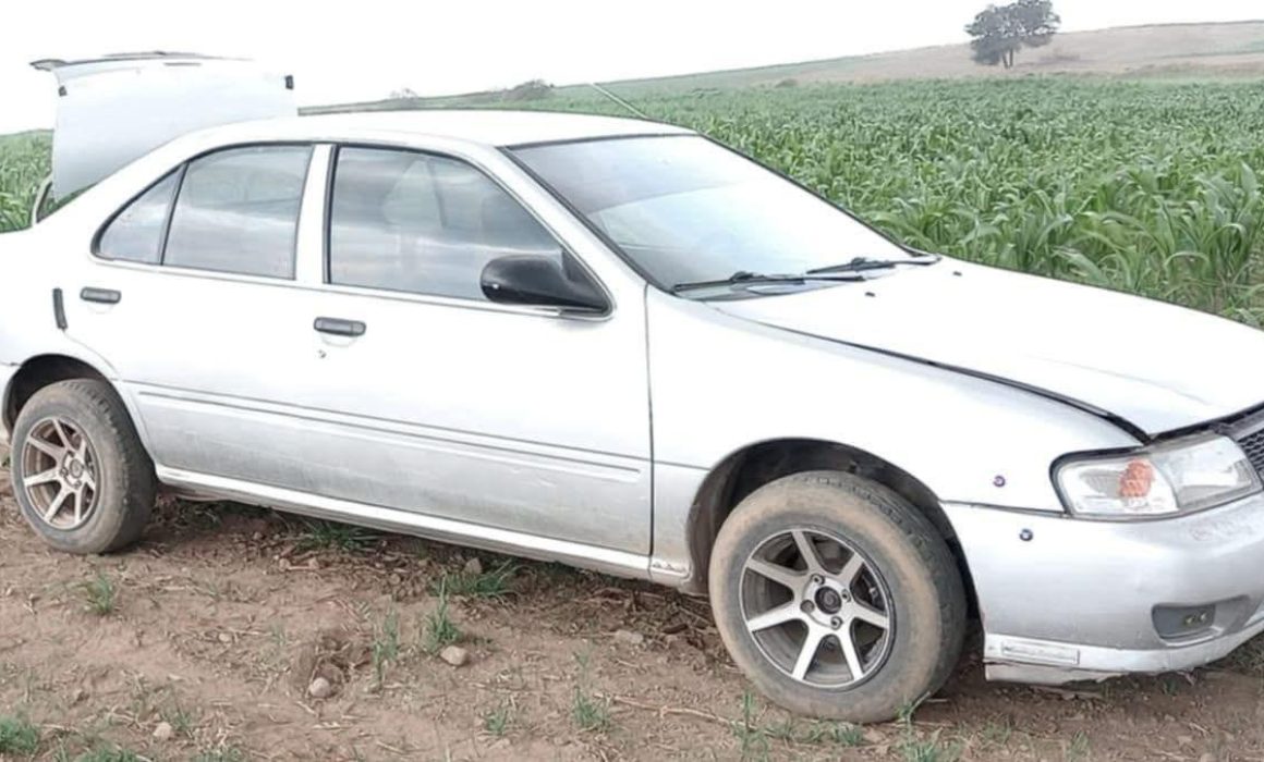 Roban auto de un estacionamiento de la zona de la Terminal de Toluca