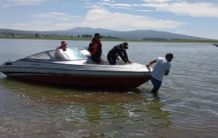 Se ahogan hermanos en una lancha en presa de Villa Victoria