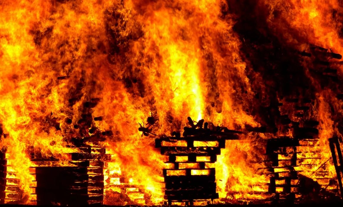 Sofocan incendio en casa habitacional de Zumpango