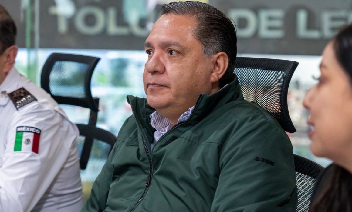 Todavía no hay quien se la miente, dice Ricardo Moreno
